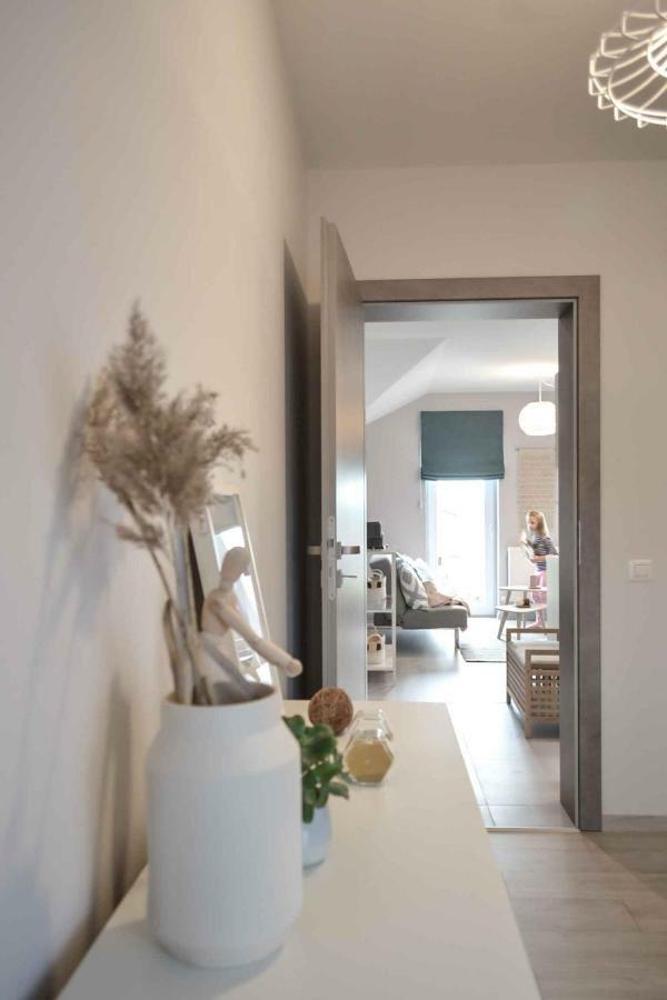 Vila White Tulip อัลบายูเลีย ภายนอก รูปภาพ